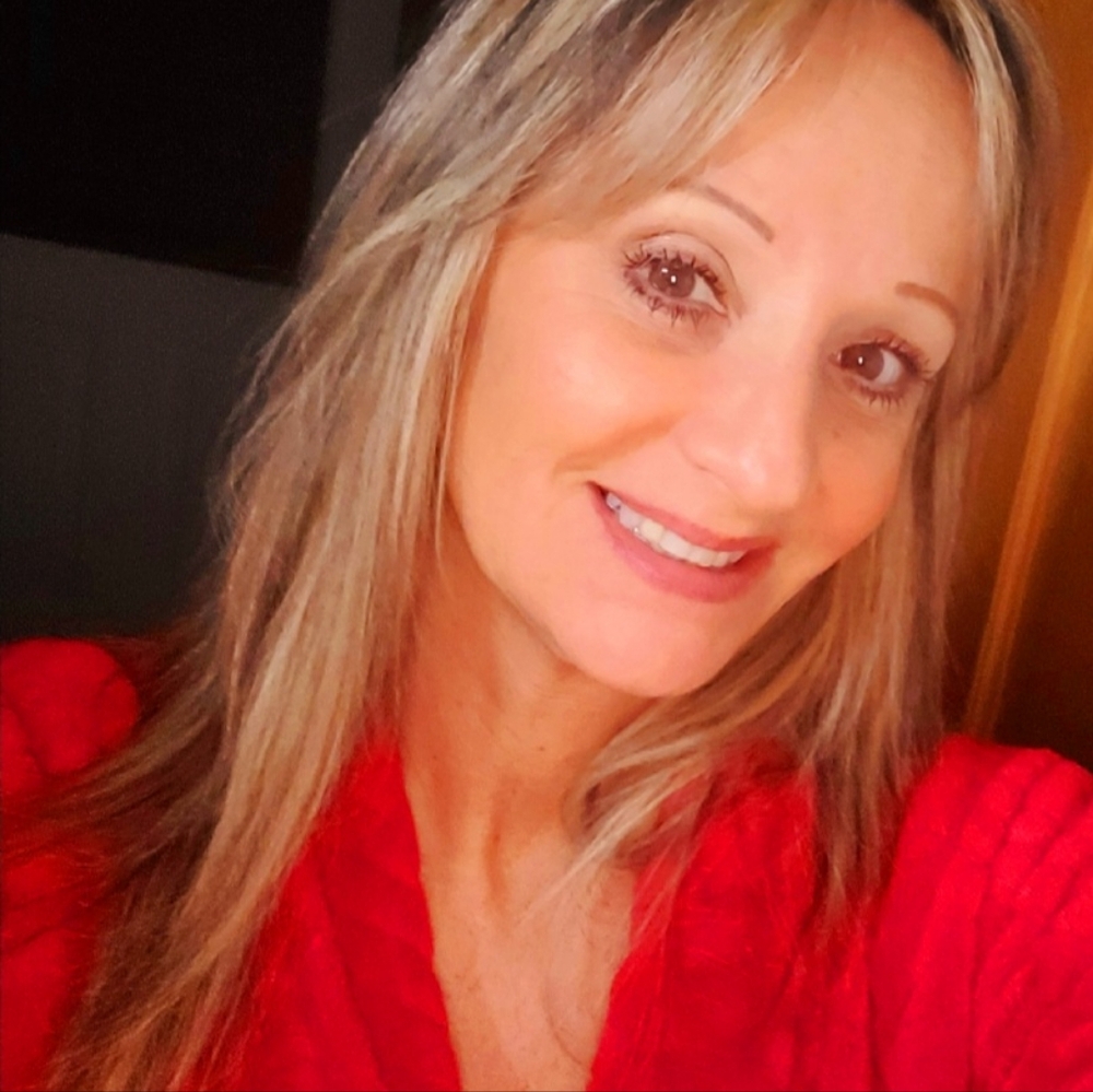 Meet your Posher, Debbie